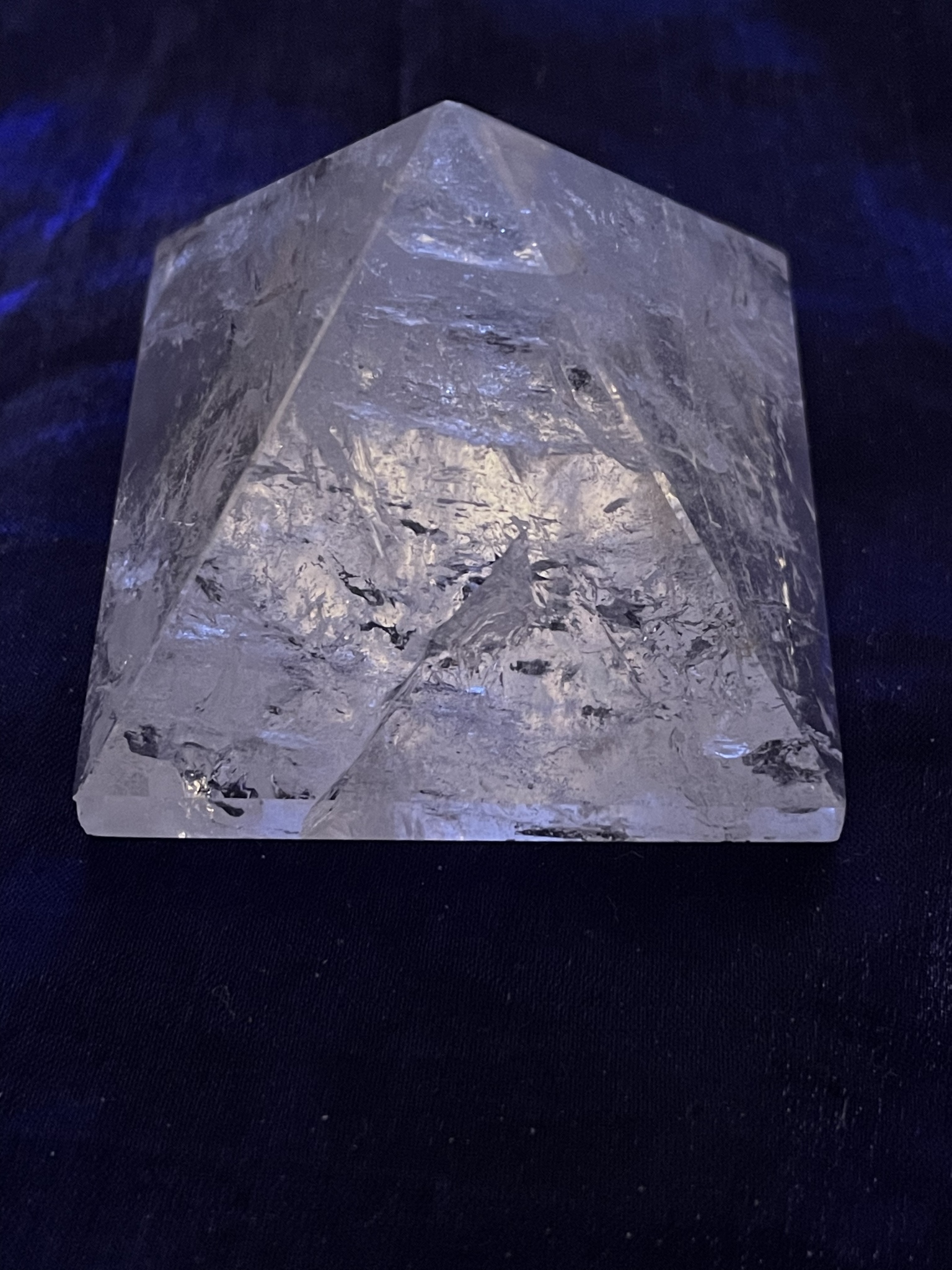 Pyramid i Bergskristall 5,5*5,5cm (BKpy9)