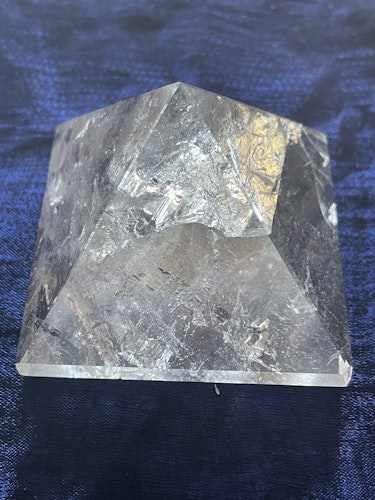 Pyramid i Bergkristall 5,3*5,3 (BKpy 12) (144g)