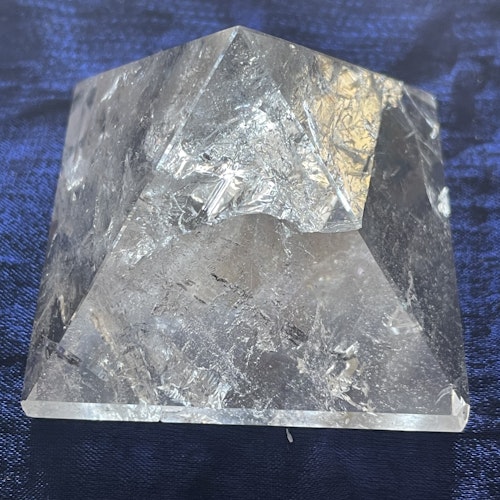 Pyramid i Bergskristall 5,3*5,3 (BKpy 12) (144g)