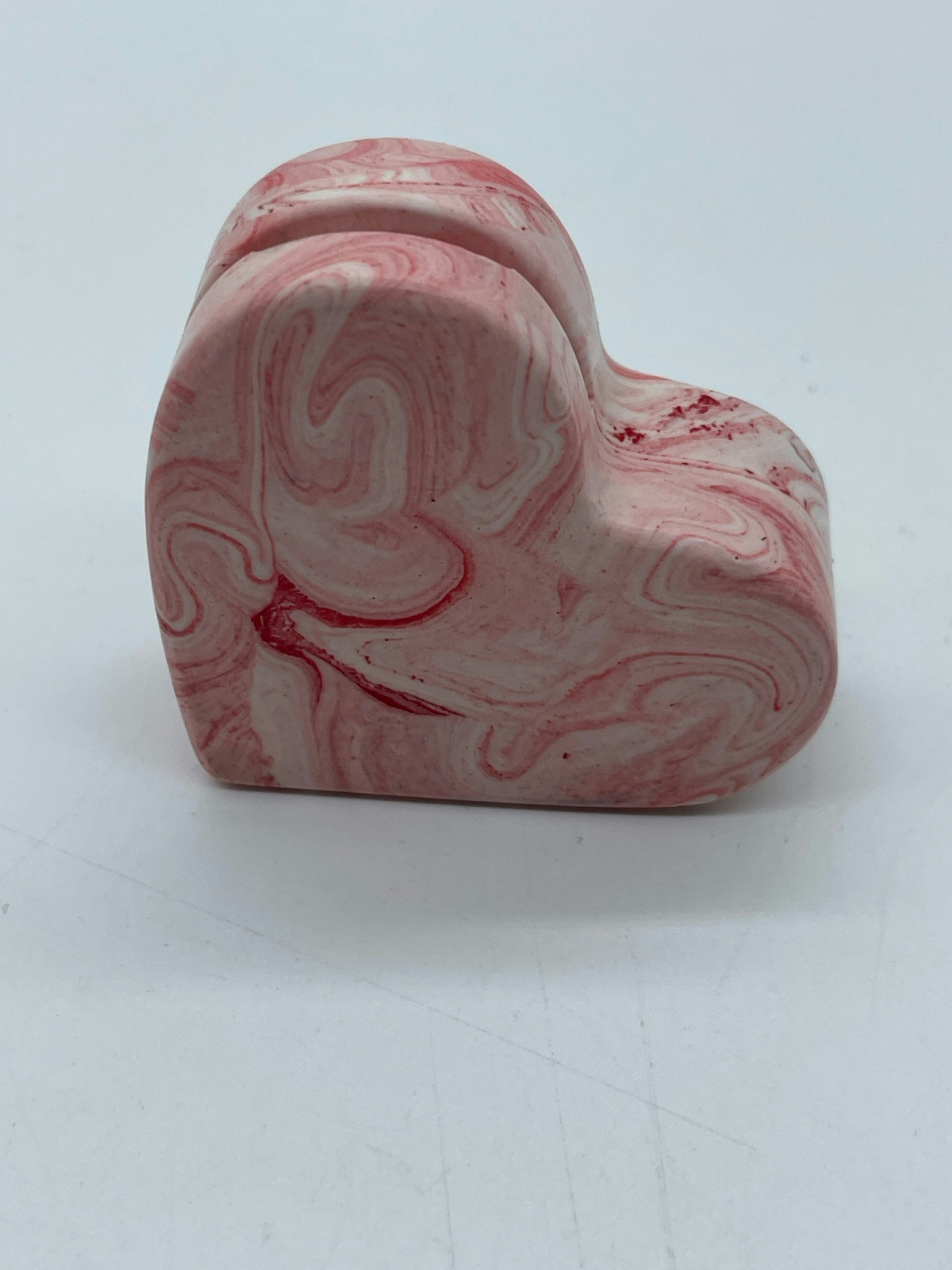 Jesmonite (röd) korthållare hjärta