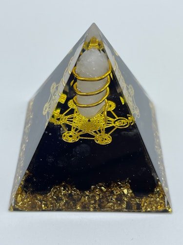 Orgonitpyramid (1)
