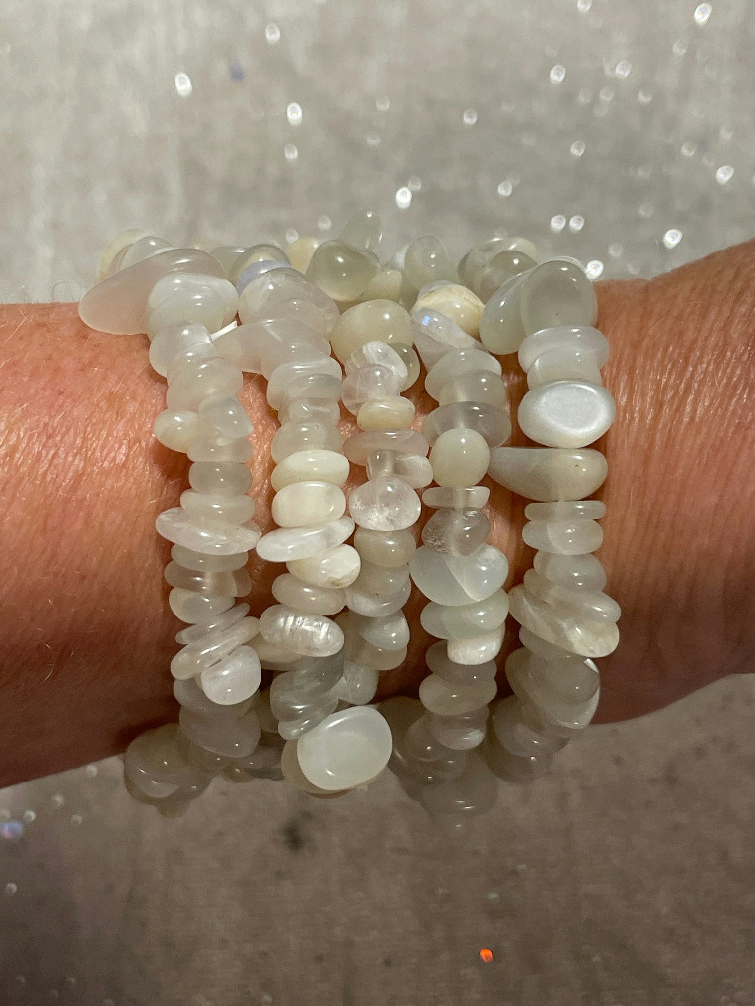 Armband med vit Månstenchips
