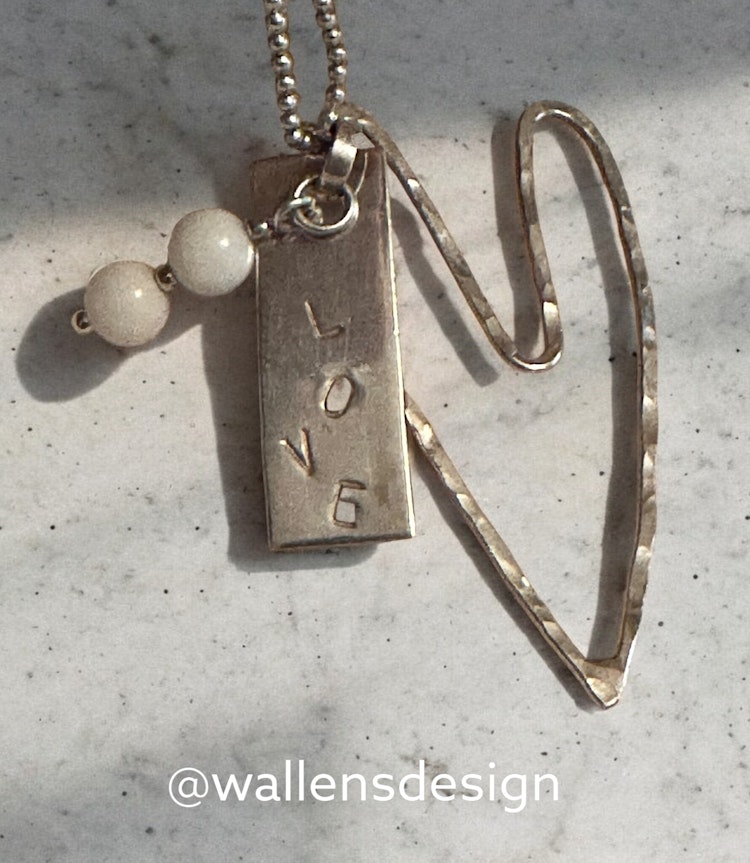 LOVE Original tag Silverhjärta vit jade - slutsålt