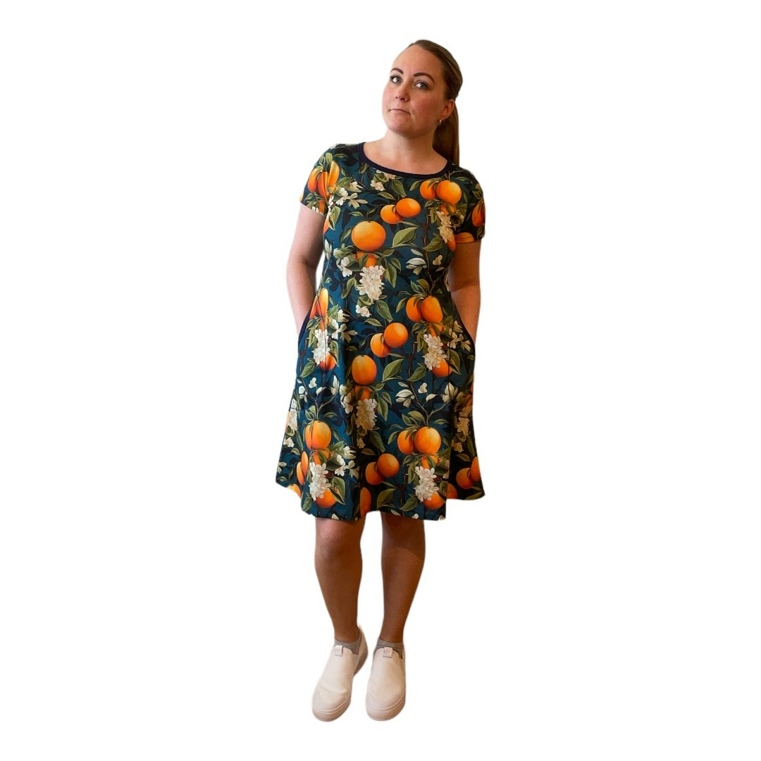 Alma Klänning - Eget Tygval