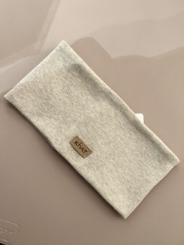 KIVAT Pannebånd Beige