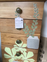 Ekbyrå med blommor