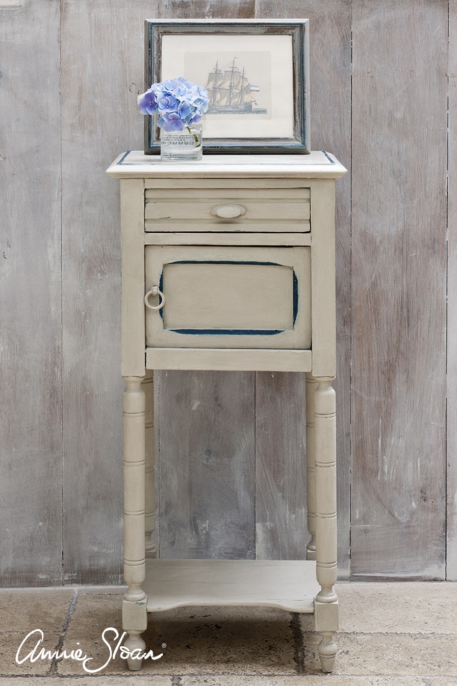 Annie Sloan Chalk paint Country Grey målat skåp Glada ungmöns diversehandel bild 5