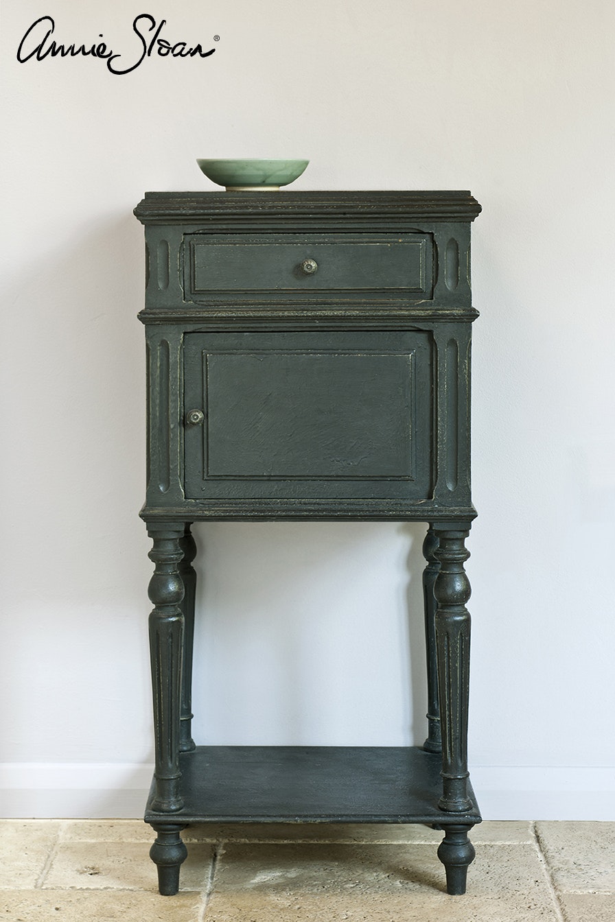 Annie Sloan Chalk paint Graphite målat skåp Glada ungmöns diversehandel bild 5