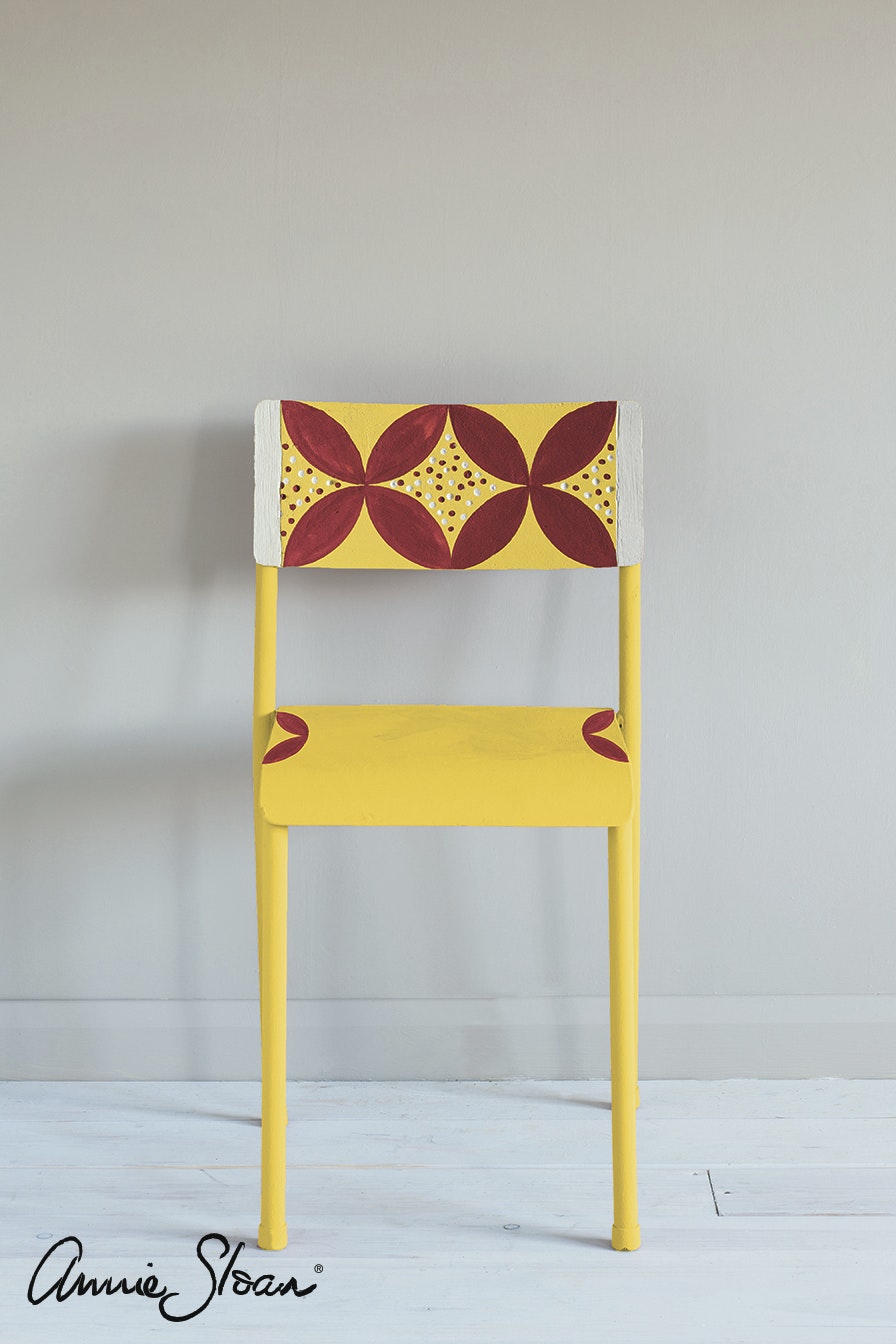 Annie Sloan Chalk paint Tilton målad byrå möbel interiör schablon stencil Glada ungmöns diversehandel bild 8