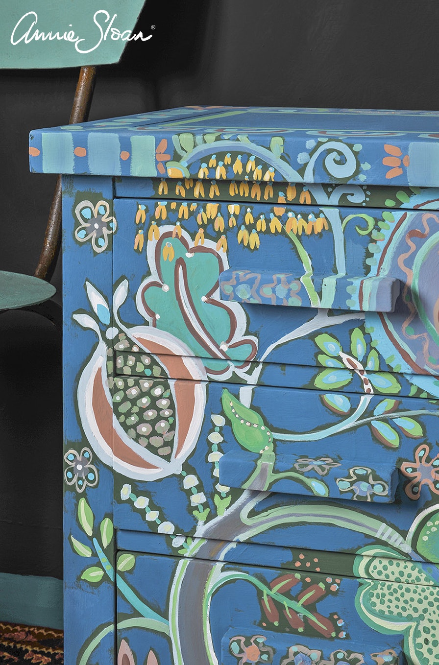 Annie Sloan Chalk paint Giverny målat skåp Glada ungmöns diversehandel bild 7