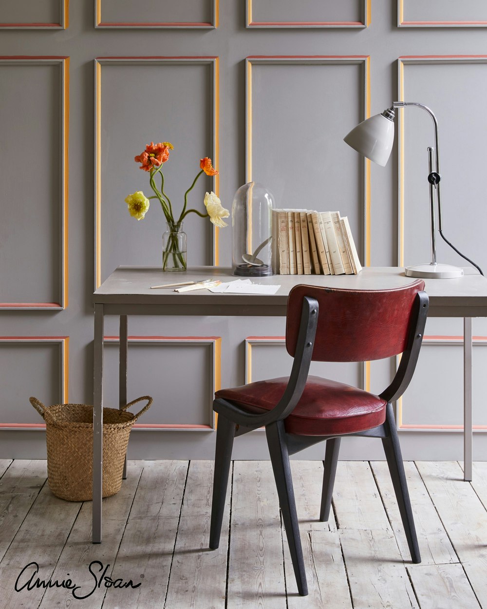 Annie Sloan Chalk paint Paris Grey målad vägg interiör Glada ungmöns diversehandel bild 7