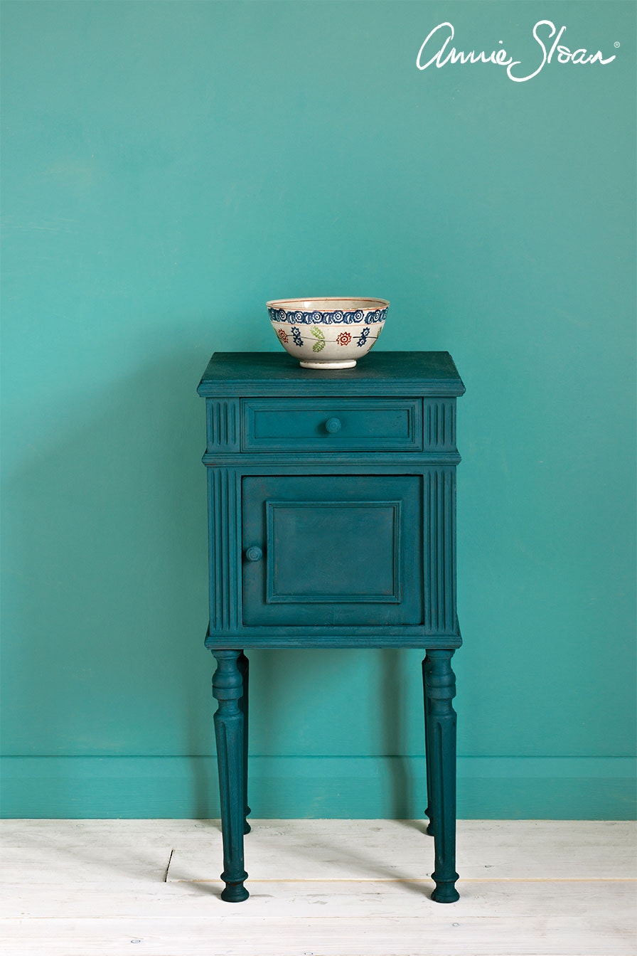 Annie Sloan Chalk paint Aubusson Blue  målad byrå Glada ungmöns diversehandel bild 16