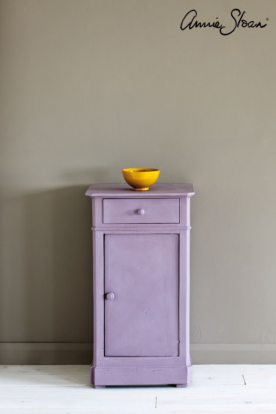 Annie Sloan Chalk paint Emile målat skåp Glada ungmöns diversehandel bild 7