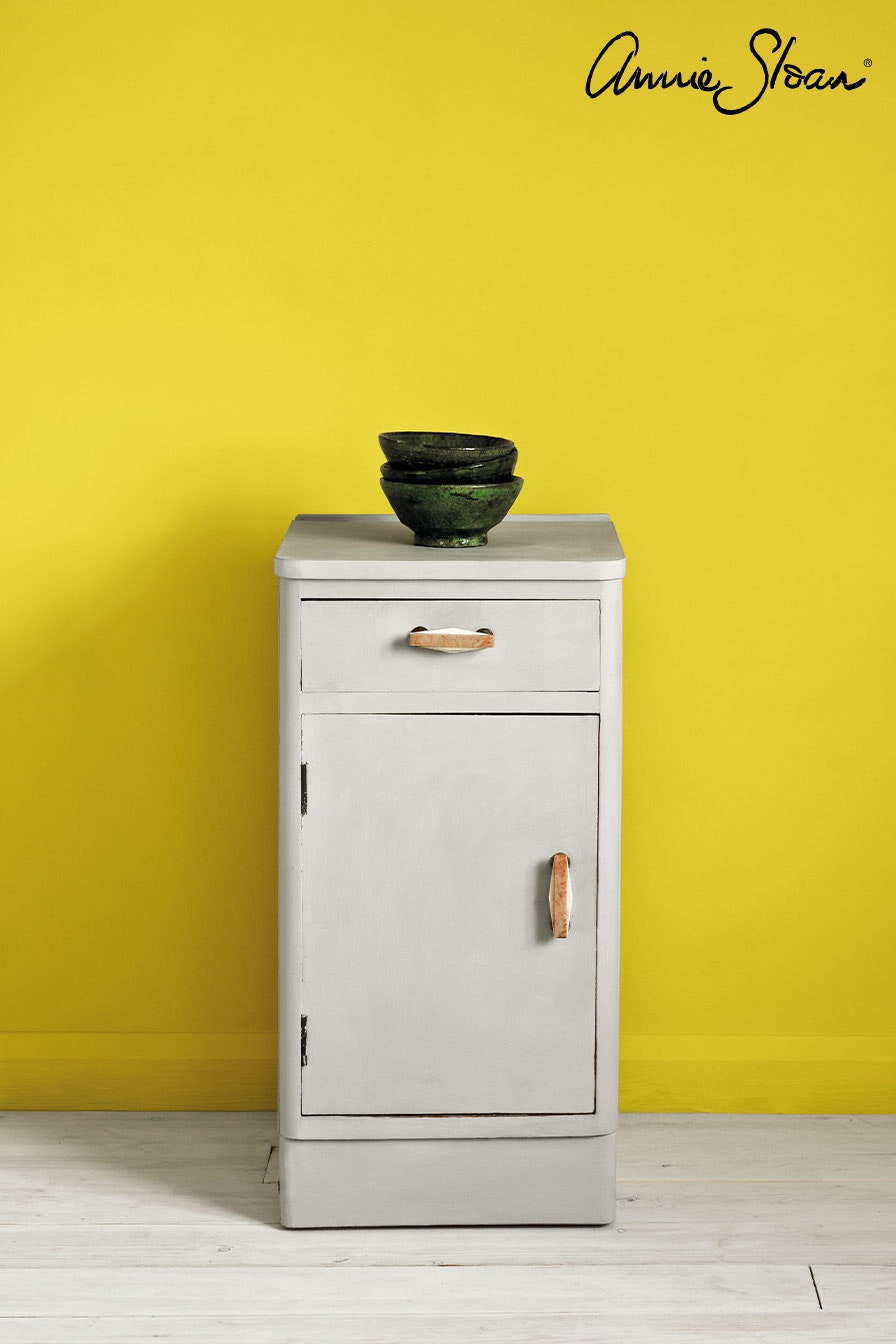 Annie Sloan Chalk paint Paris Grey målad byrå  interiör Glada ungmöns diversehandel bild 10