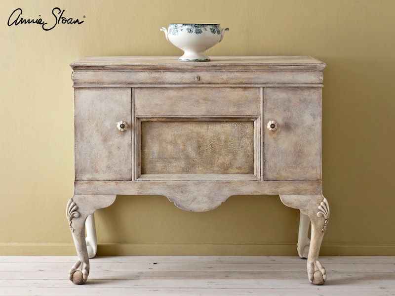 Annie Sloan Chalk paint Versailles målad byrå möbel vägg  skänk interiör Glada ungmöns diversehandel bild 10