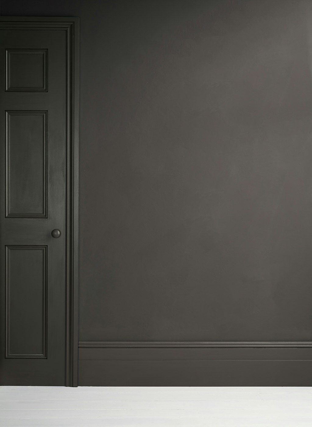Annie Sloan Satin Paint  Graphite 750ml svart mörkt grå blyerts interiör Tålig glada ungmöns diversehandel