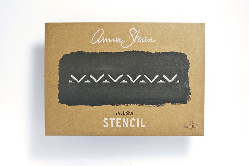Annie Sloan Stencil  Valeska A3 mönster rand schablon glada ungmön