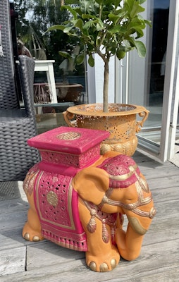 Elefant i porslin