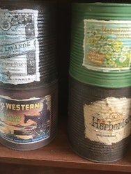 Decoupage på en stor burk