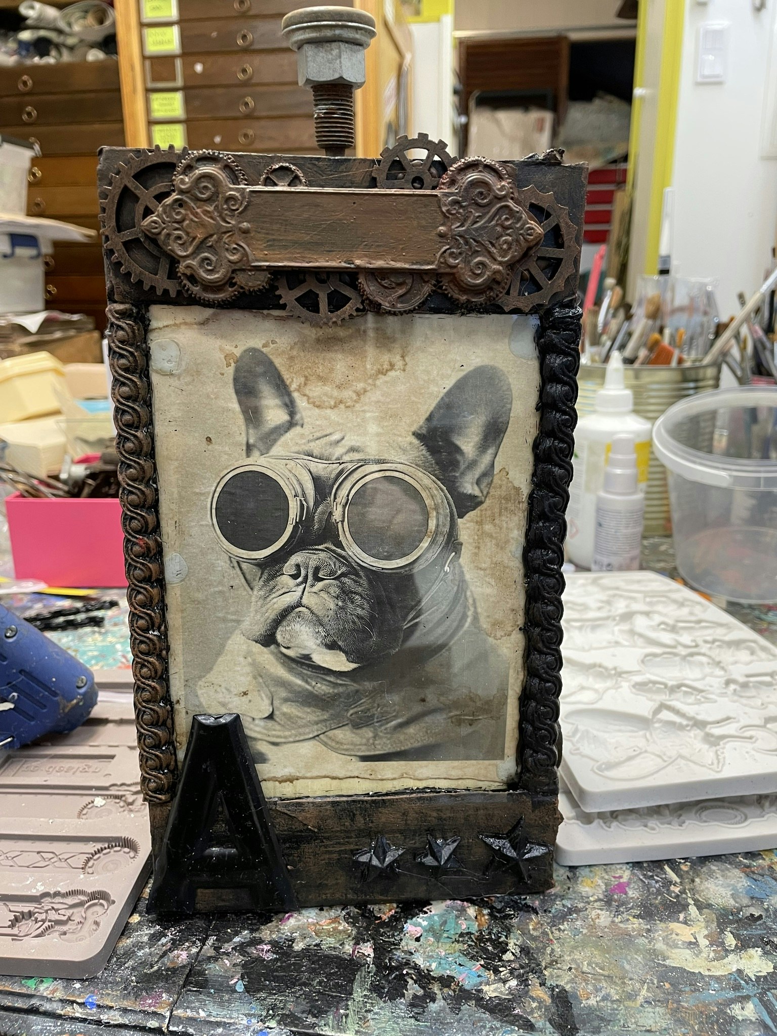 Steampunk unika tavlor olika motiv med steampunktema Fralla, Fransk bulldog flygare
