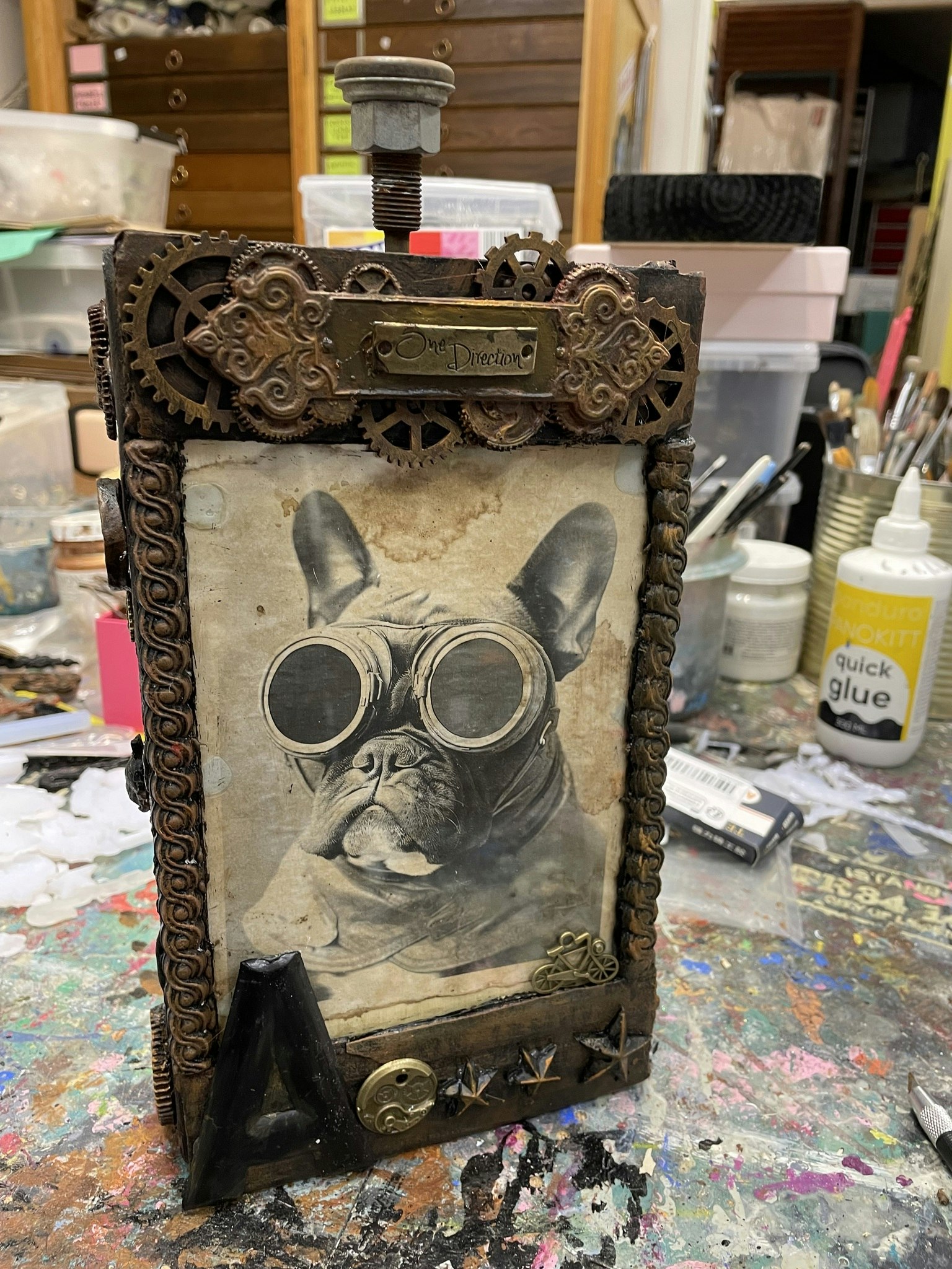 Steampunk unika tavlor olika motiv med steampunktema Fralla, Fransk bulldog flygare