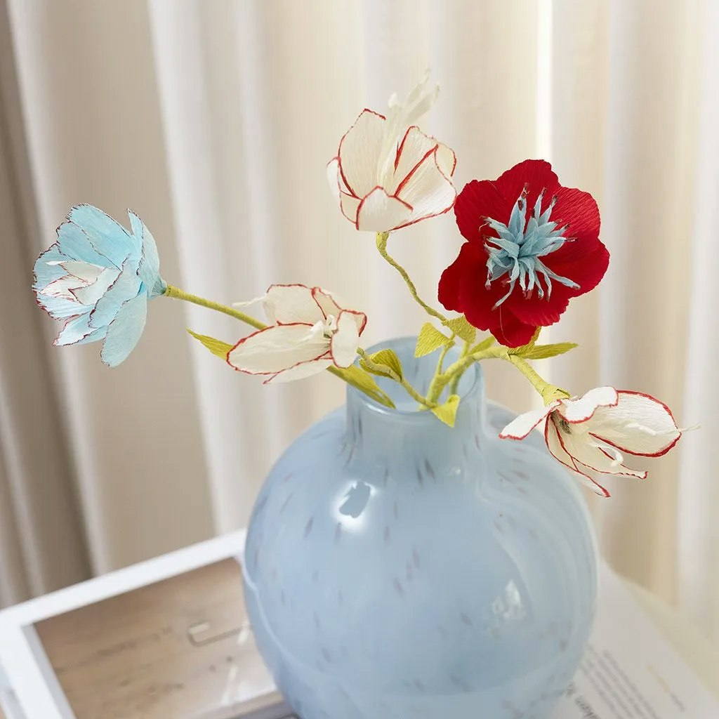 Kräppapper, standardfärger, rosa, gul, röd, grön, blå,  lila, vårfärger, påsk, påskpyssel, vas, blommor
