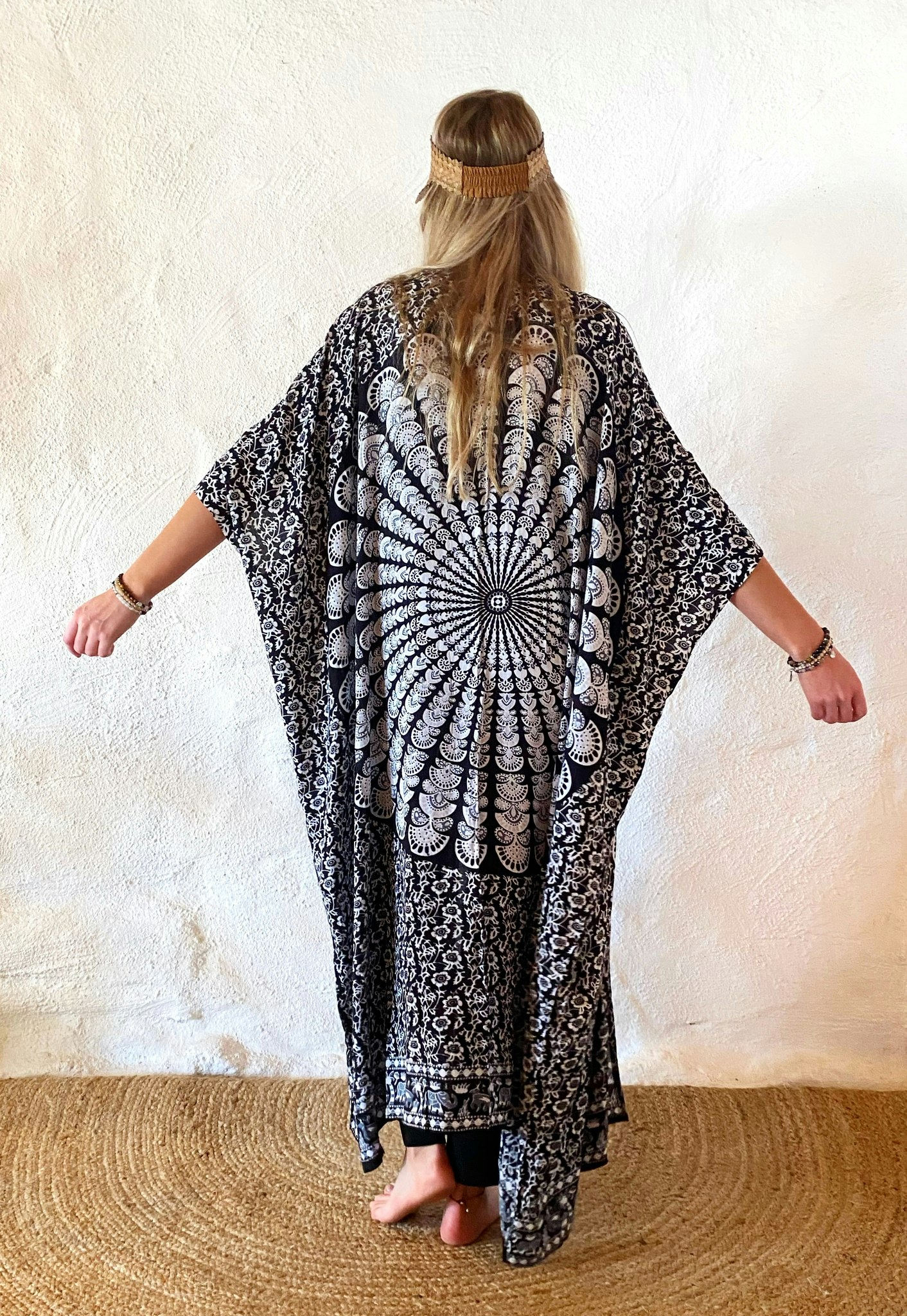 Mandala kaftan svart/vit - Tika