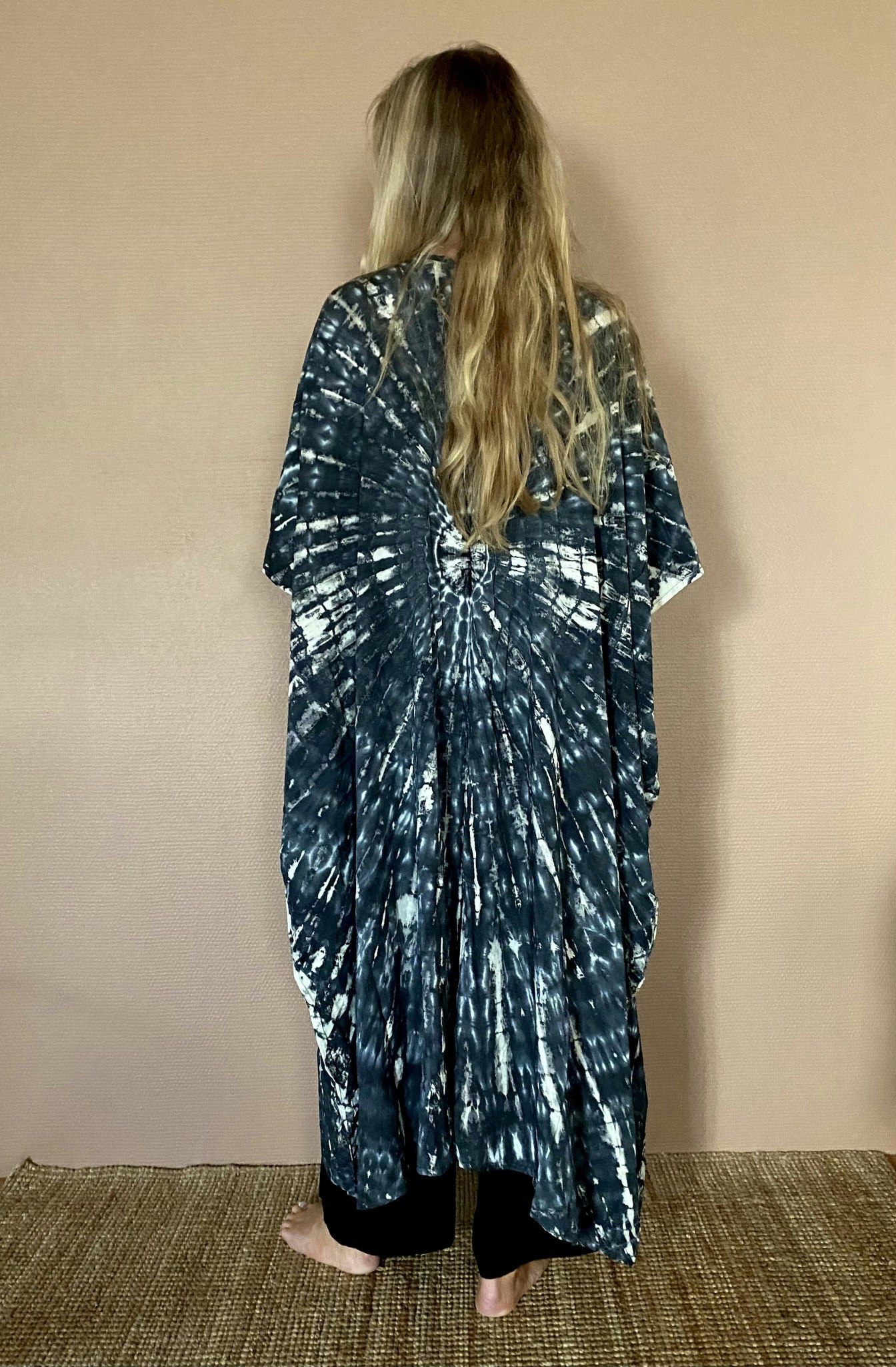 Tie dye kaftan svart/beige