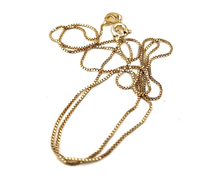 Halsband guldpläterad "keltisk knut" i silver 925