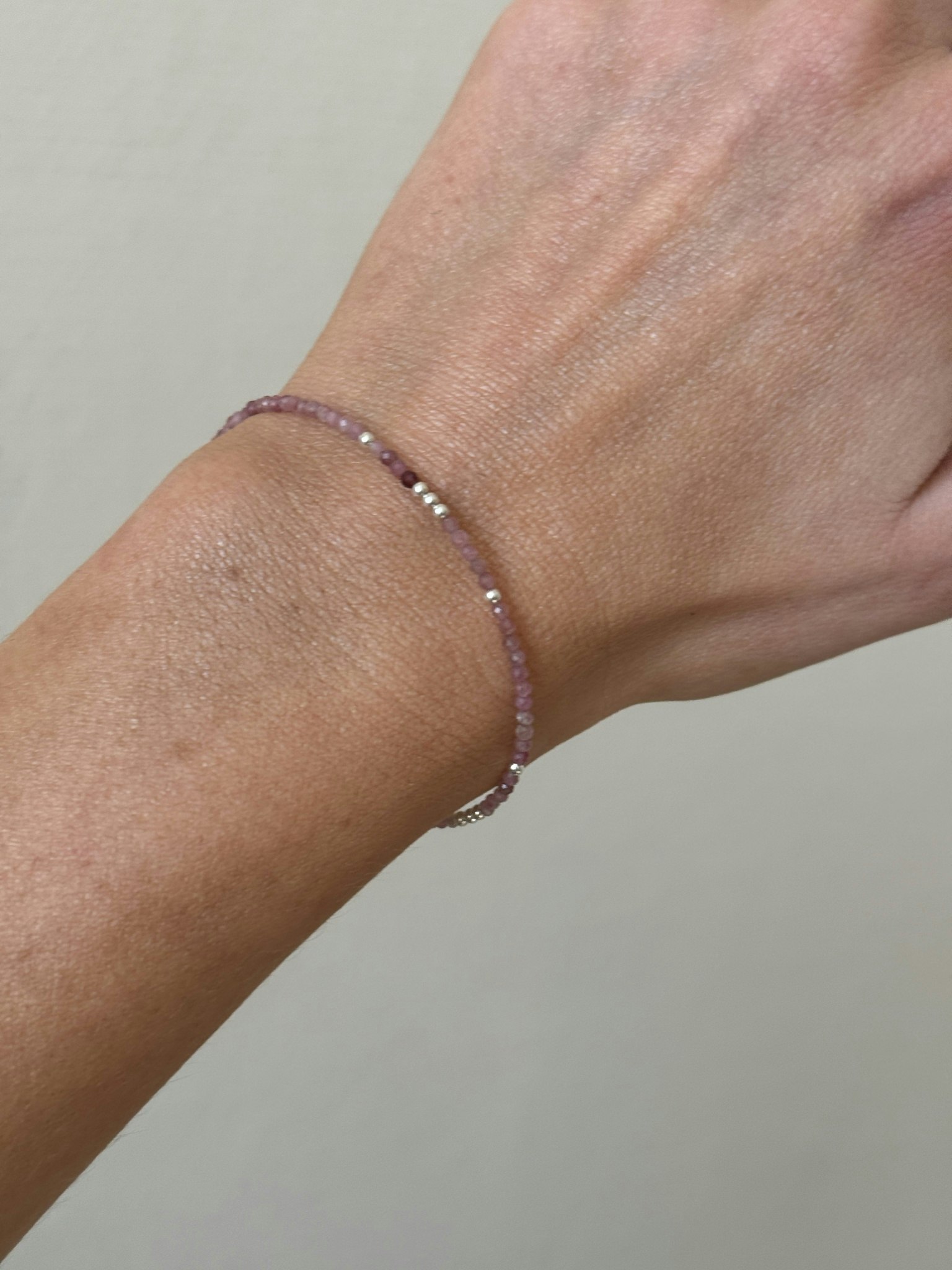 Armband med pärlor av rosa turmalin och silver 925