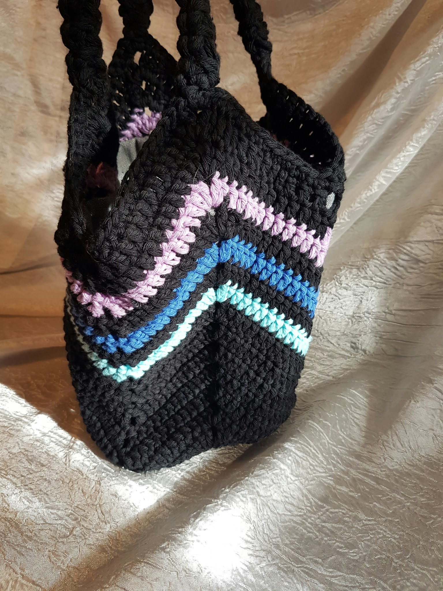 Virkad väska "Granny square bottom bag"