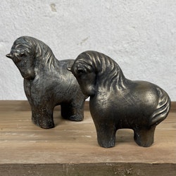 Liten knubbig häst