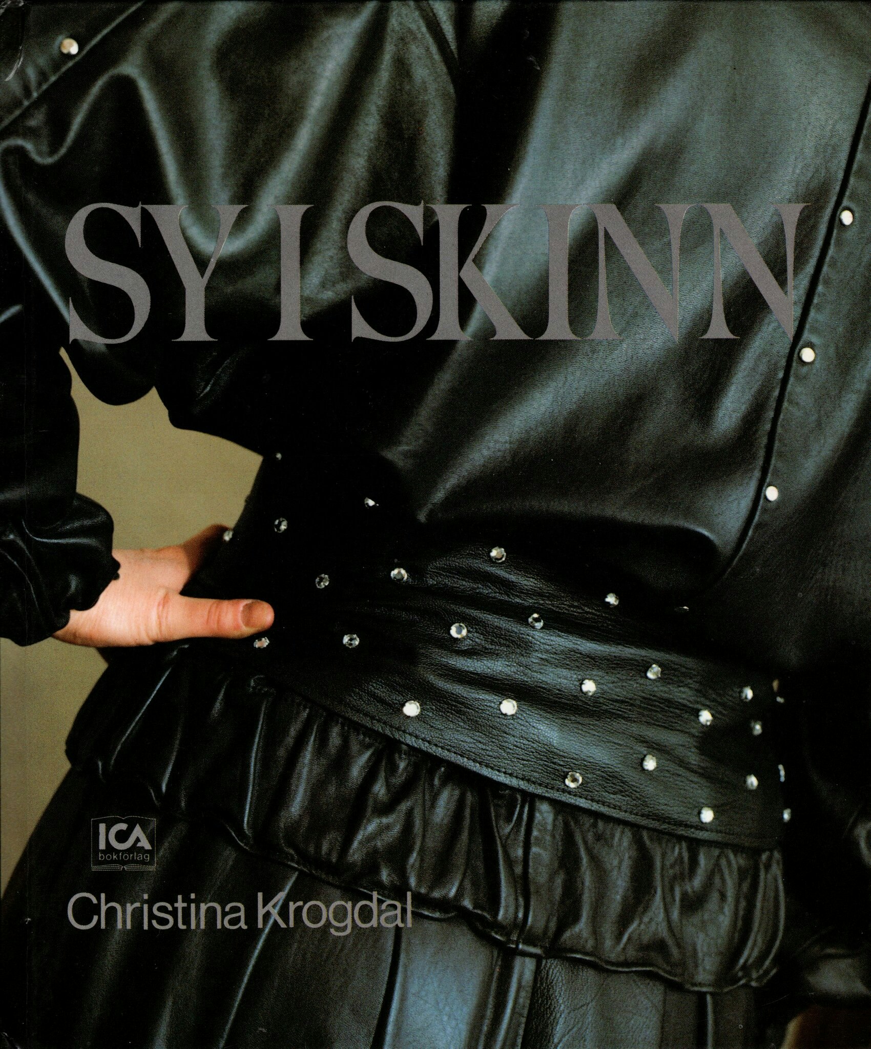 Sy i skinn av Christina Krogdal