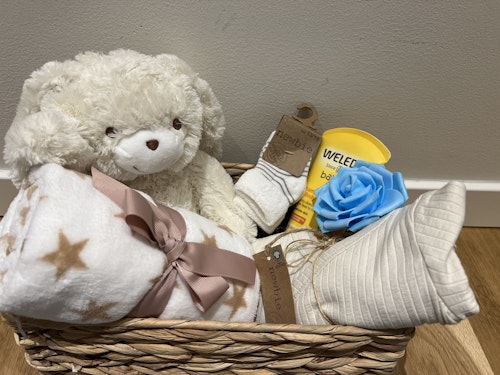 Nyfödd baby presentkorg