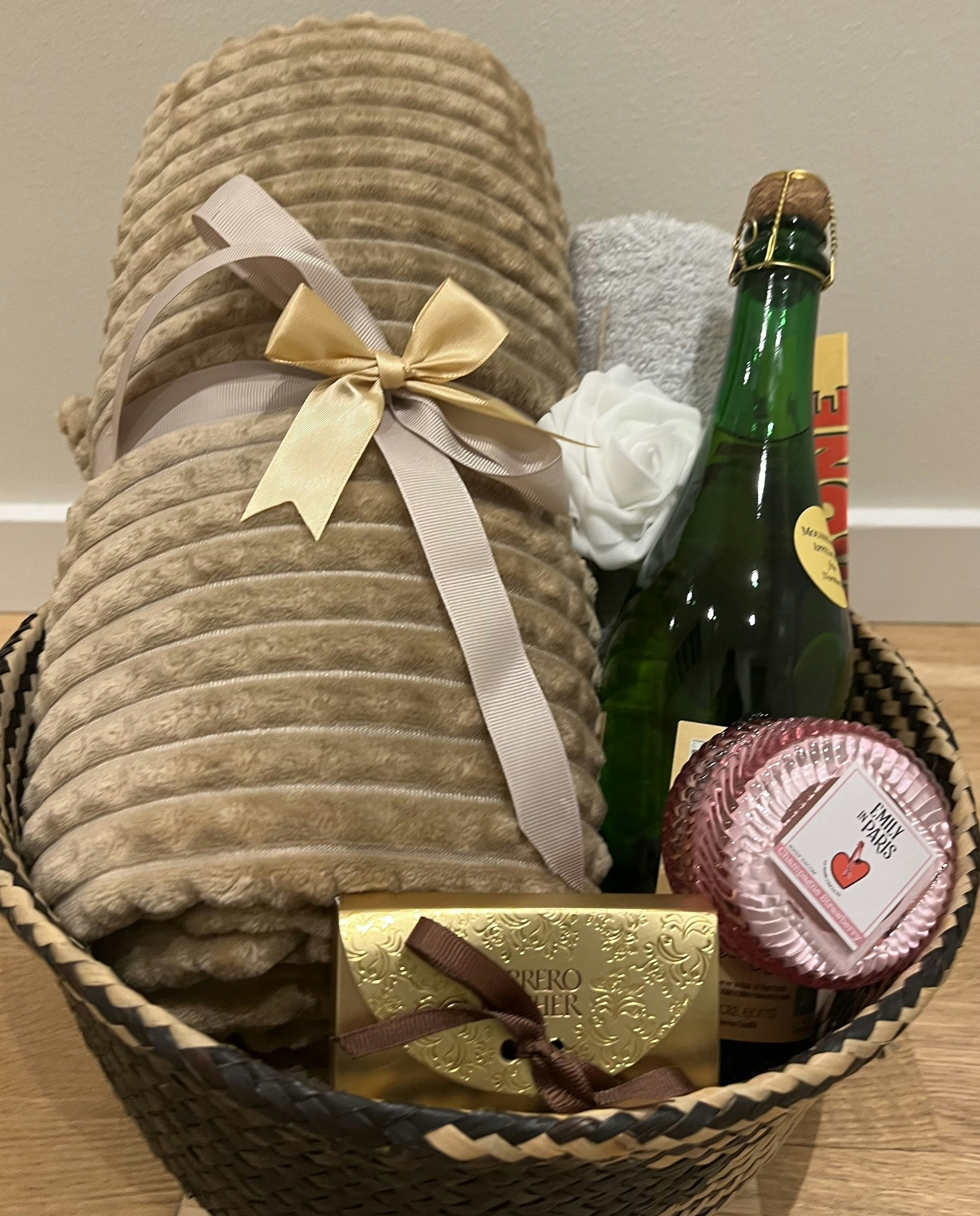 ”Cozy evening” basket
