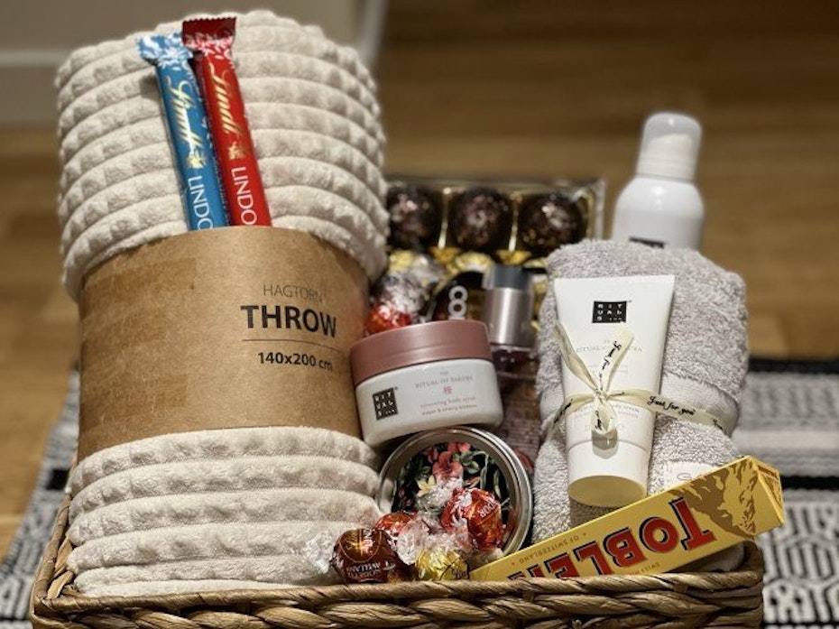 Presentkorgen - (The Giftbasket)