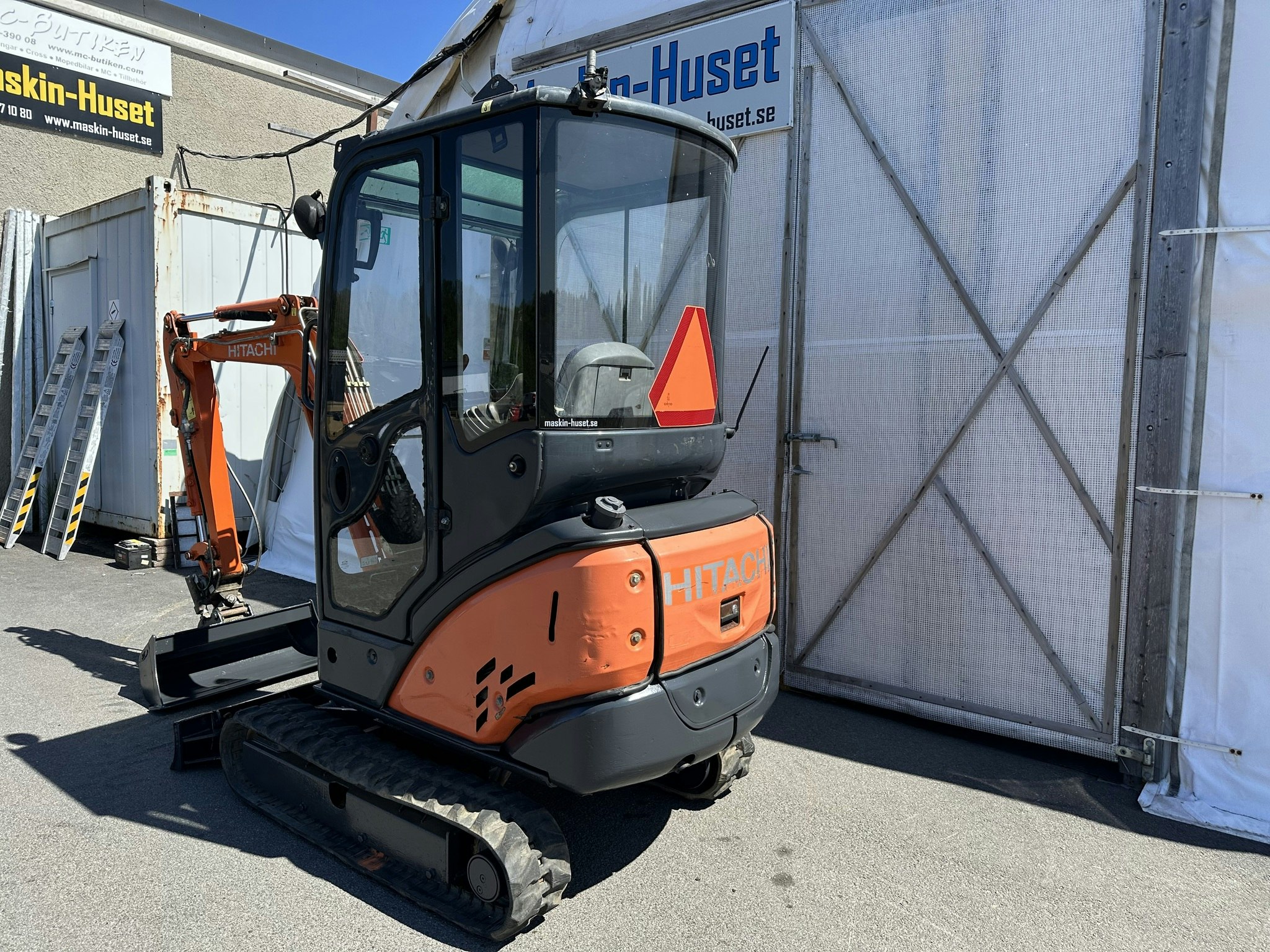 Hitachi Zaxis ZX18-3