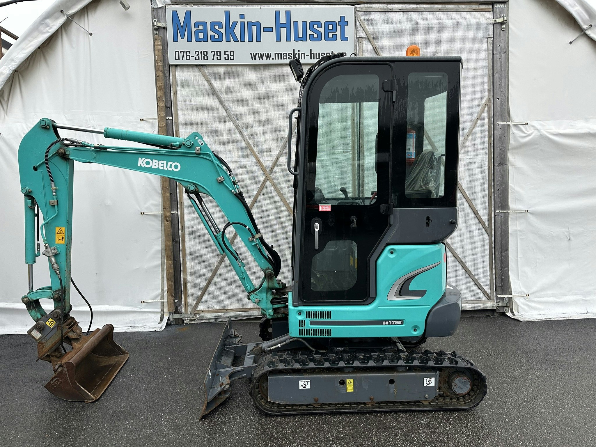 Kobelco SK17SR-3