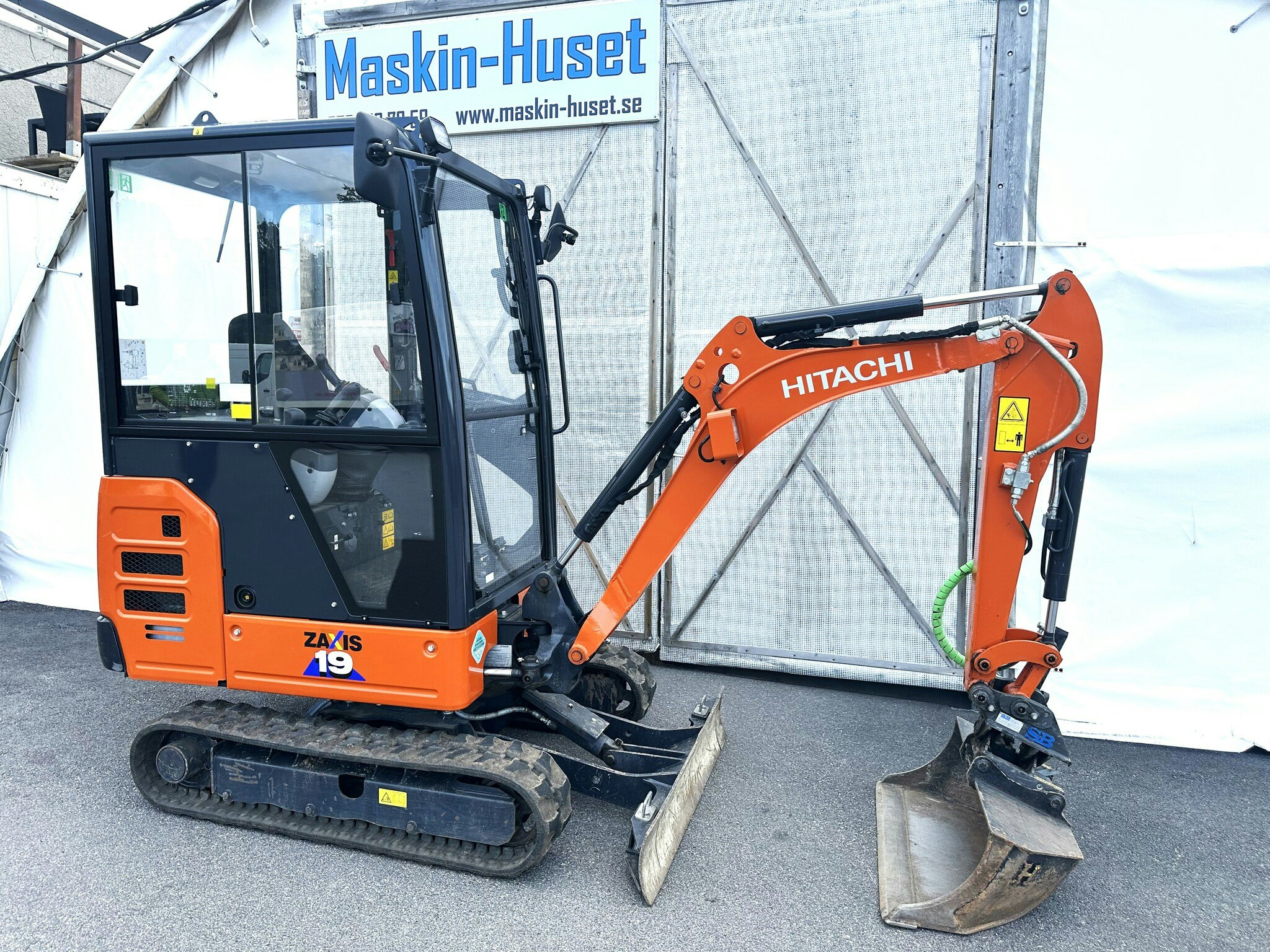 Hitachi Zaxis ZX19