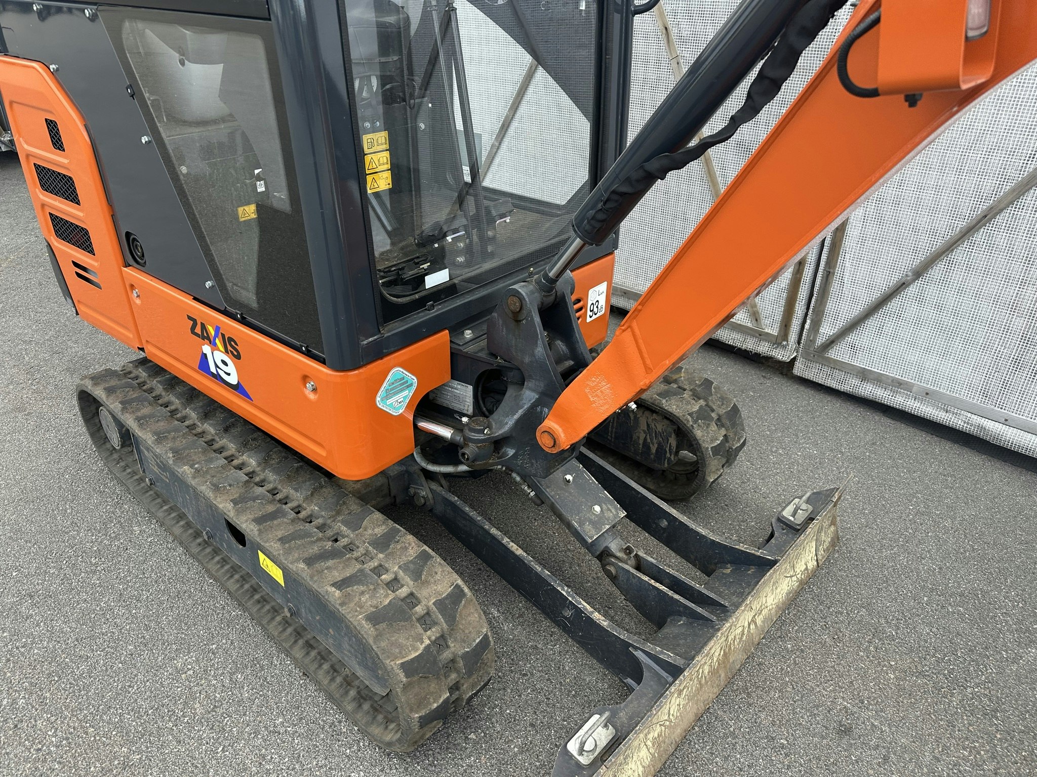 Hitachi Zaxis ZX19