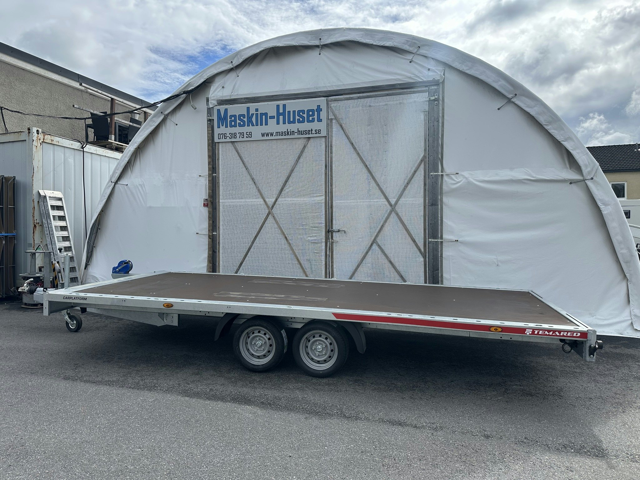 Plattformssläp / maskinsläp 5121 / 2700kg