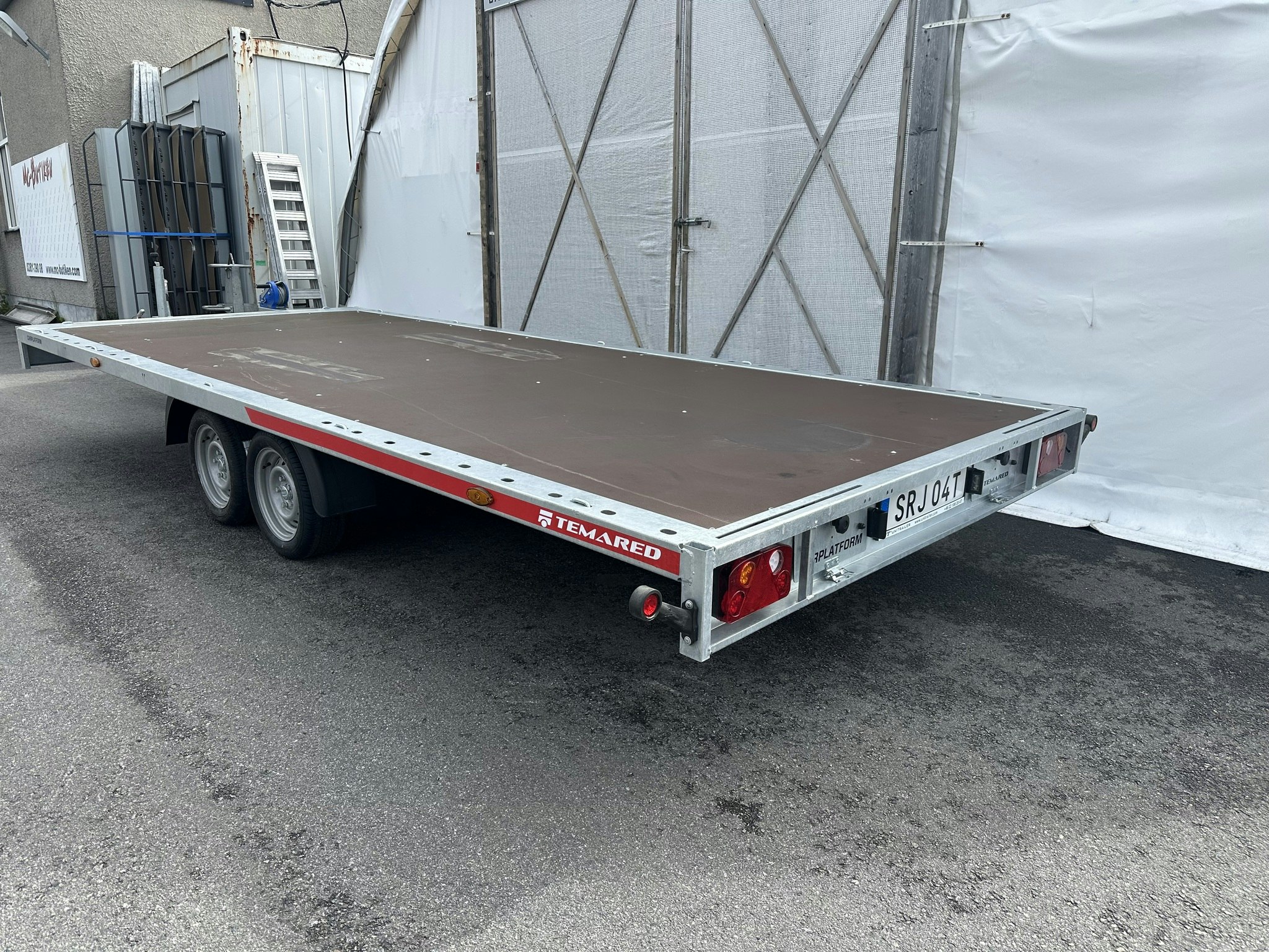Plattformssläp / maskinsläp 5121 / 2700kg