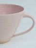 Frida Nilsson Keramik Höganäs Handgjord keramik tekopp med öra rosa pastell drejad stengods