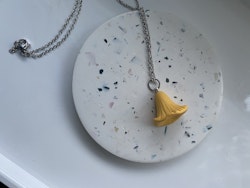 Halsband Kantarell