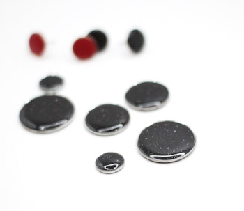 Studs (glitter/gloss)