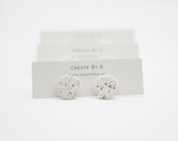 Studs (svart stänk)