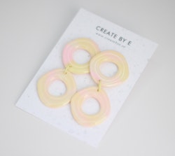 Uneven circle (rosa/gul gloss)