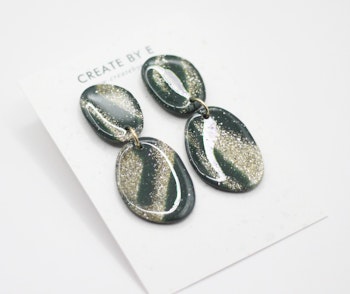Glossy stone (mörkgrön/guldglitter)