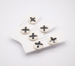 Glossy studs (kryss) 1,5cm