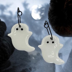 Glossiga spöken på ring
